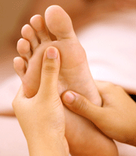 วิธีการนวดและกดจุดฝ่าเท้า รักษาโรคเบื้องต้นด้วยตัวเอง