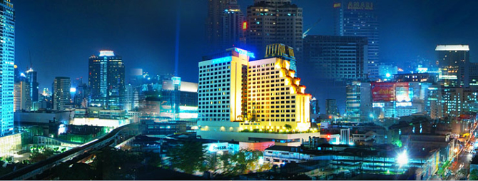 ǡѺç ا෾  (Novotel Bangkok Siam Square) ç ا෾  (Novotel Bangkok Siam Square) ҹͻ 觺ѹԧиáԨ㨡ҧا෾ҹ ¡úԡ÷ջԷҾӹ¤дǡþҨͧѡͧյ ӹǹ 423 ͧ ҧ§Ǩҡʶҹö俿Һշشŧҧǹ ͡ѺʶҹӤѭҧǡا෾ سͻ ѡ͹ͷӸáԨ㨻ö ҧþԹҪʹѧҡ ҷ ҡ͹ Һحͧ êͻ駢ͧسͧʹء   ͡˹ͨҡͧѡþ ç ا෾  (Novotel Bangkok Siam Square) ѧӹ¤дǡúѹ ¹ӡҧ ͧͺ͹ ͧǹ Ե͹ǹ ʻҷзسʧм͹仡Ѻôѡҧ ¡Ѻͧҹêʹѧ Тѧ蹨ҡҷҹͼ͹仡Ѻѹԧ ԺǹѧŧӤ׹ͺҨ ʹءѺҶ·ʹʴ Ф͡ʹ ʻ쵺 зǧչҹҪҵдŧԵ仵ʹӤ׹ ͹绵 